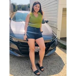 Meet your Posher, Olivia